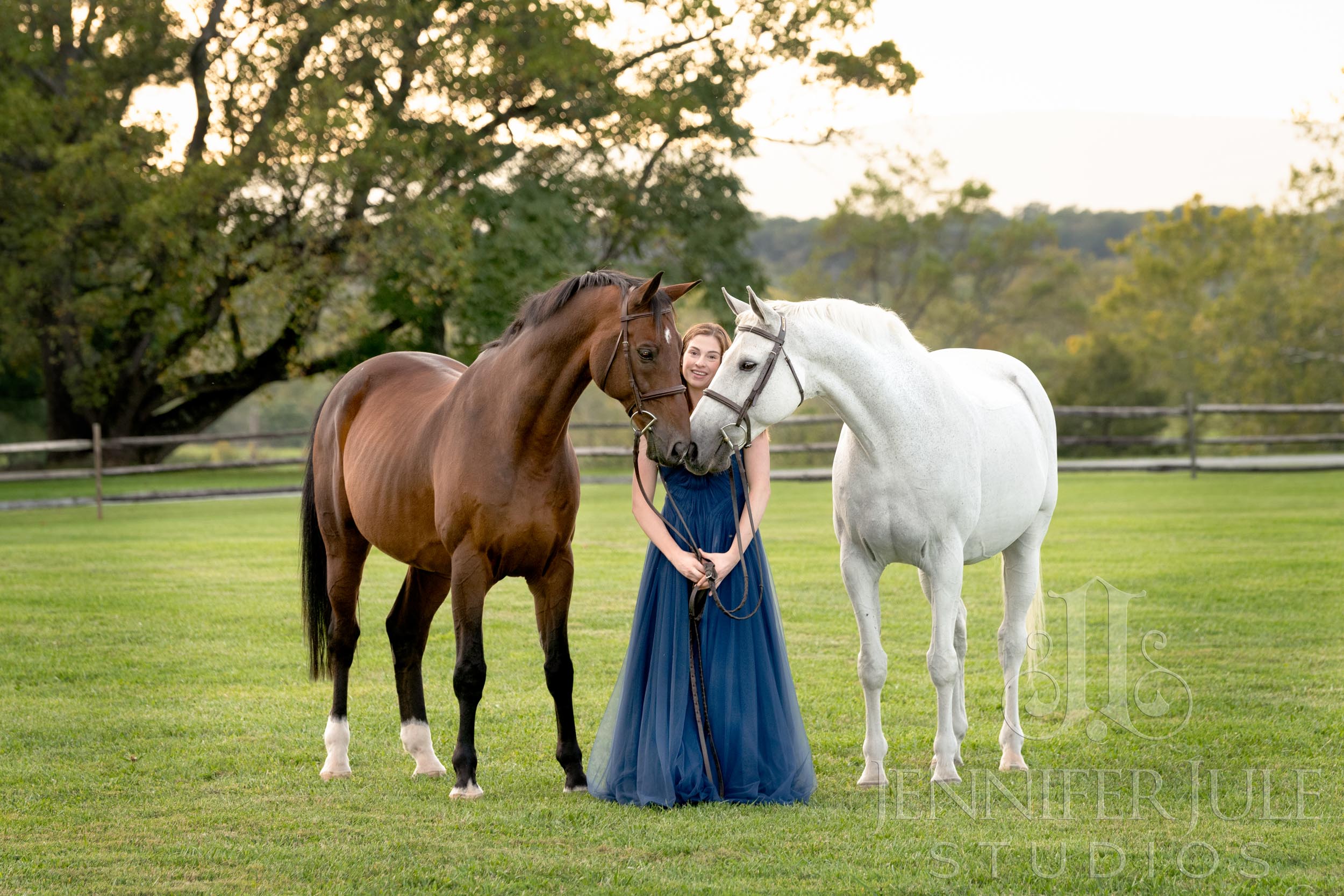Jennifer Rider Studio Middleburg Senior Portrait Horse & Rider – Jennifer Jule Studios